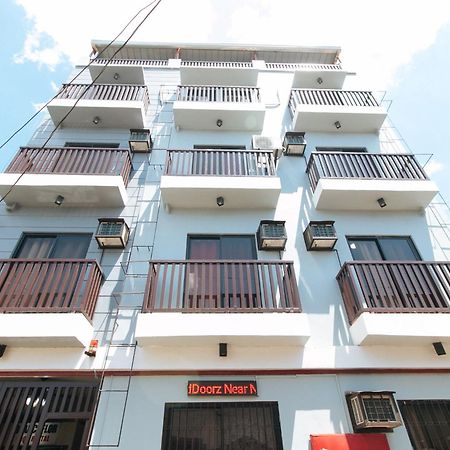 Отель Reddoorz Near Naia Terminal 1 Paranaque City Экстерьер фото