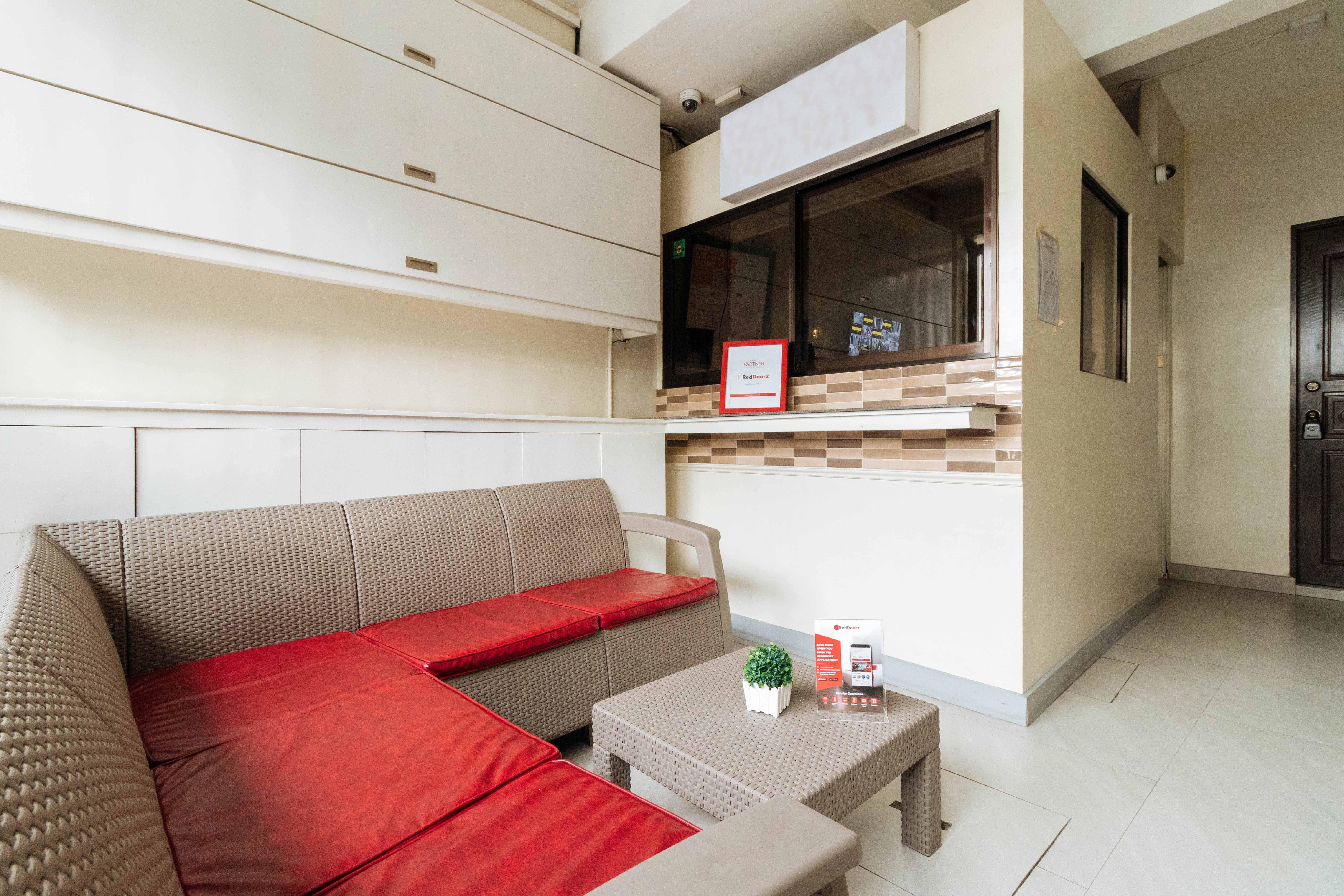 Отель Reddoorz Near Naia Terminal 1 Paranaque City Экстерьер фото