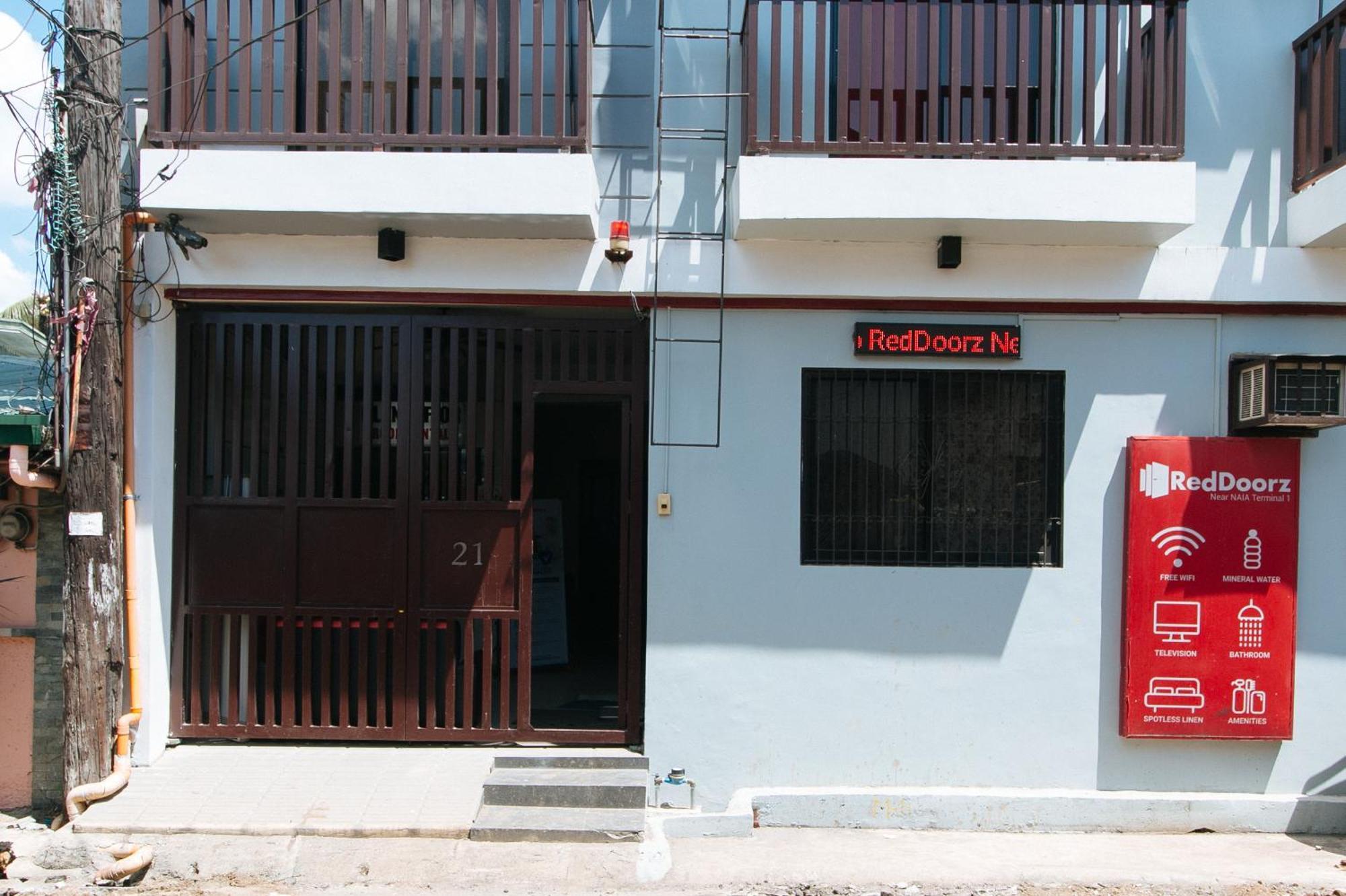Отель Reddoorz Near Naia Terminal 1 Paranaque City Экстерьер фото