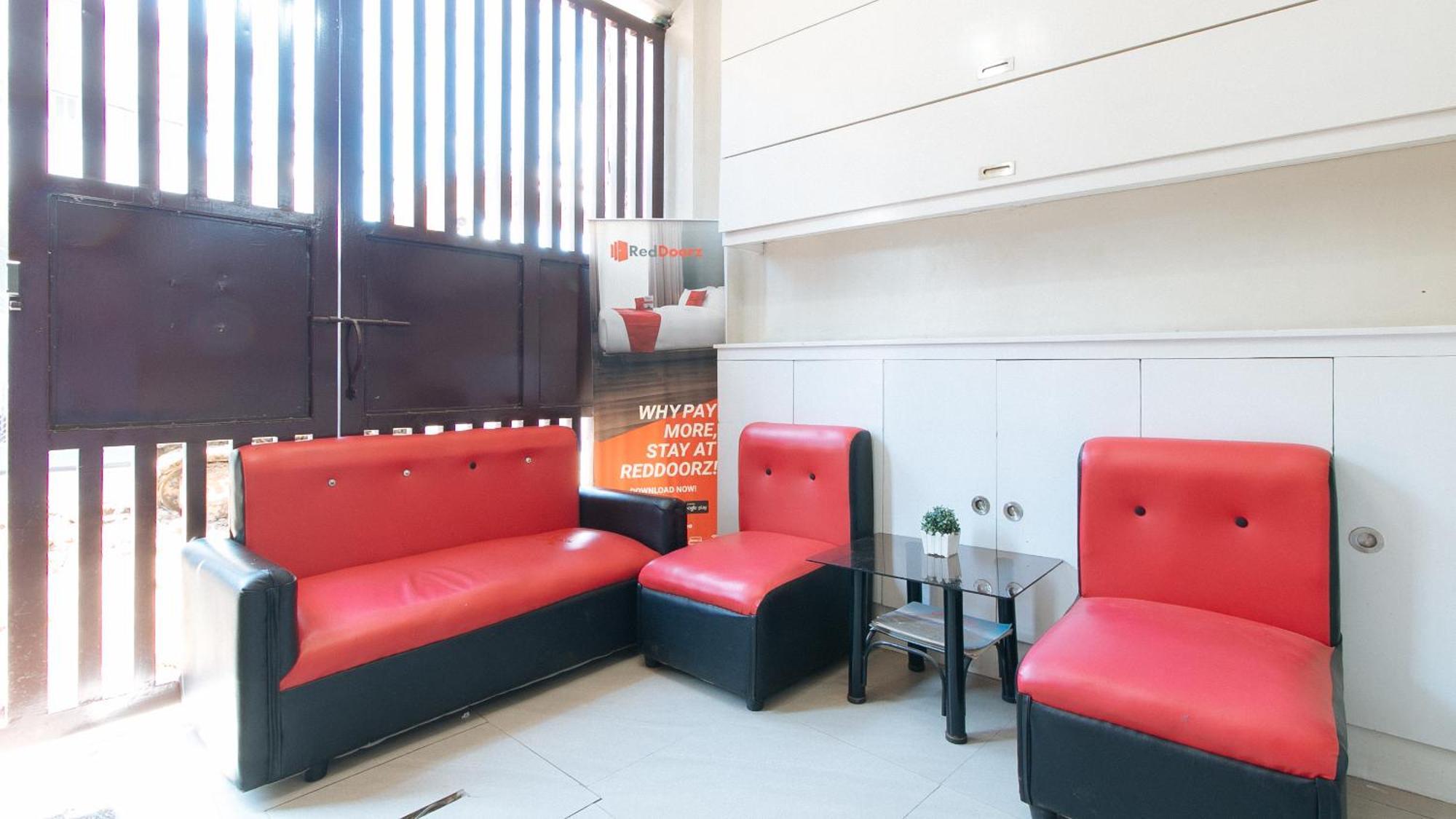 Отель Reddoorz Near Naia Terminal 1 Paranaque City Экстерьер фото