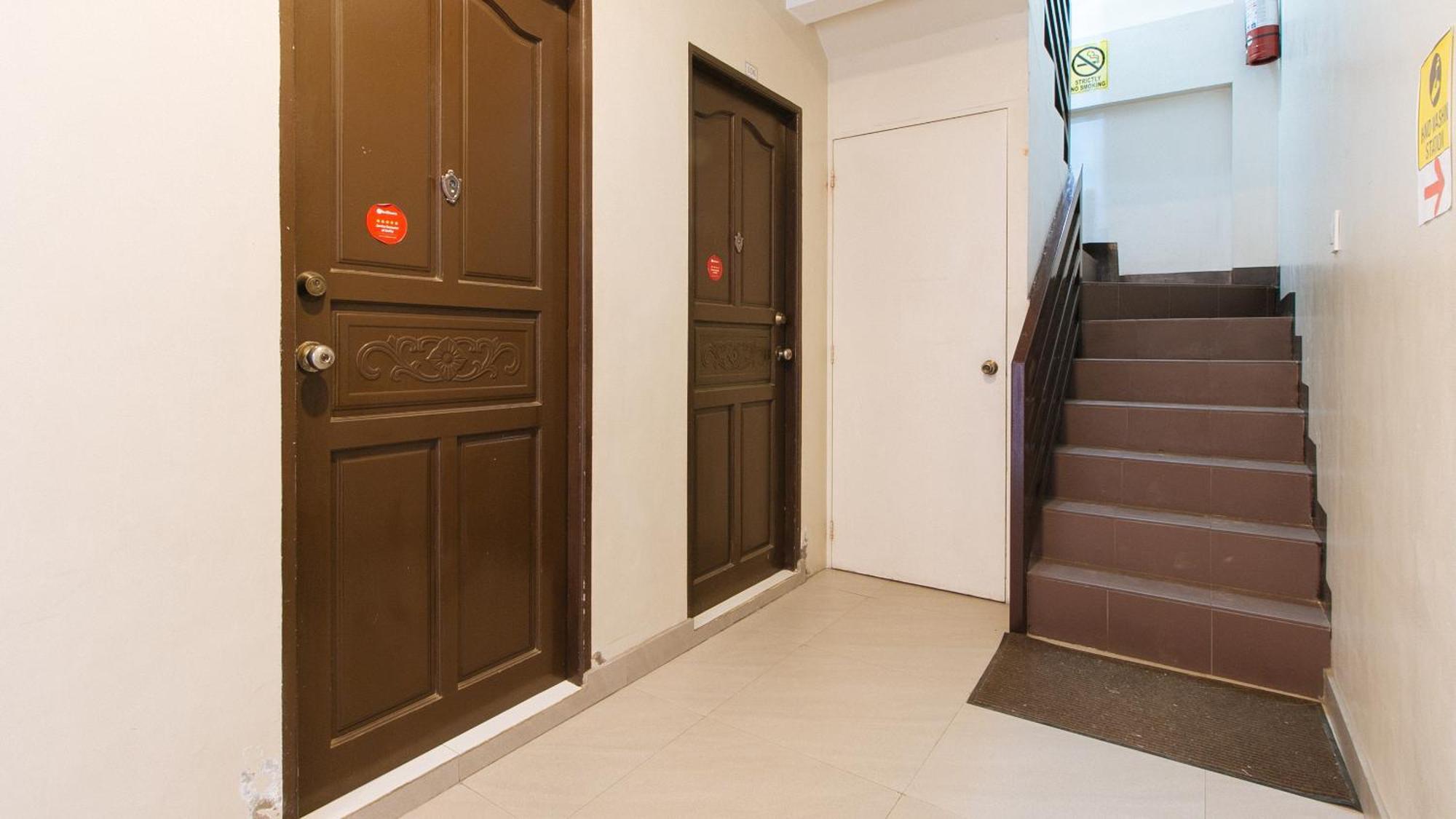 Отель Reddoorz Near Naia Terminal 1 Paranaque City Экстерьер фото